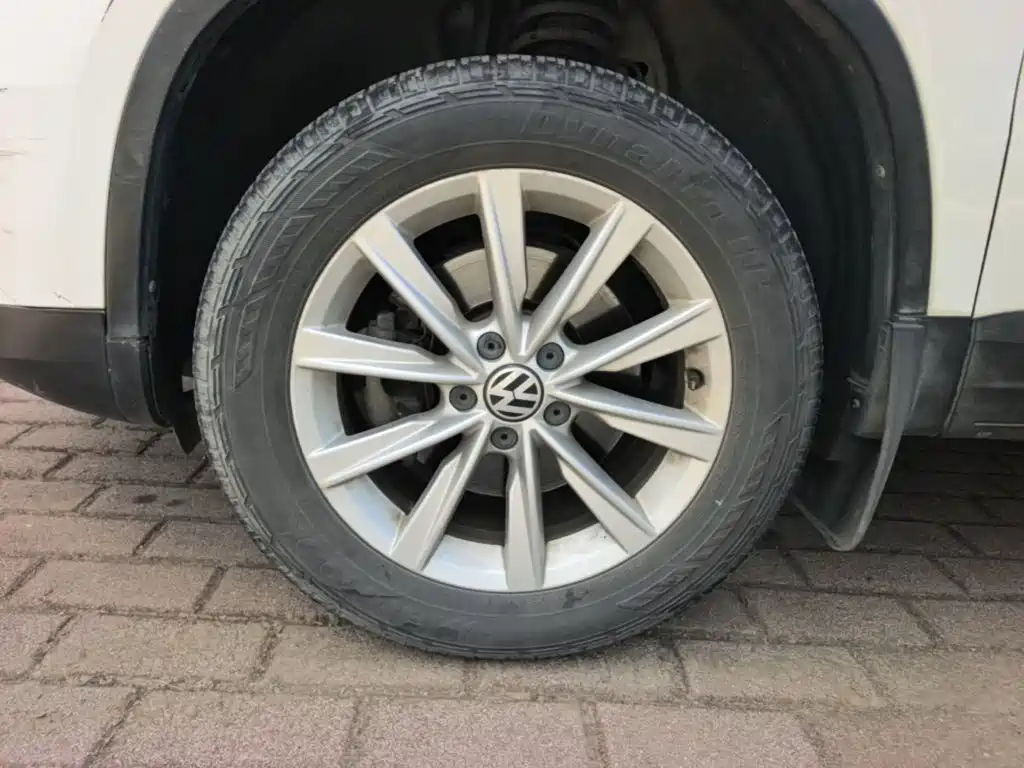 Volkswagen Tiguan — миниатюра 23