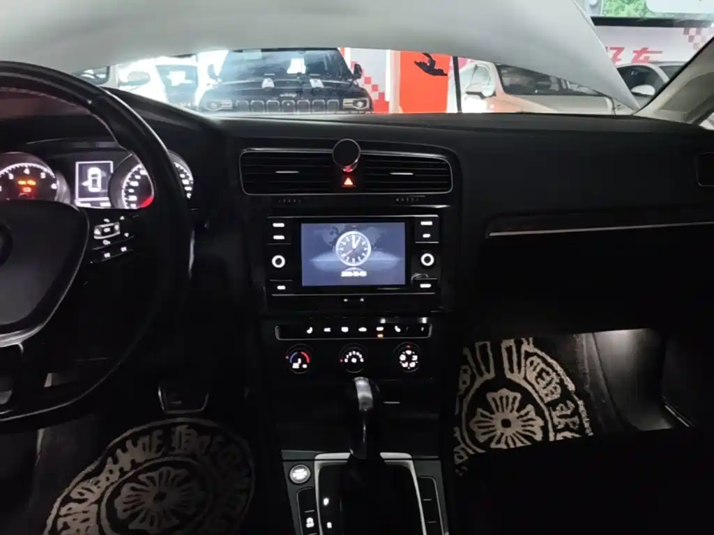 Volkswagen Golf — миниатюра 13