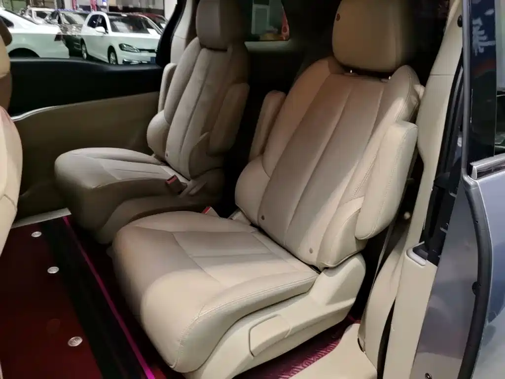 Buick GL8 — миниатюра 17