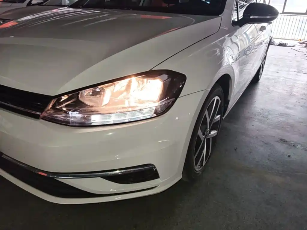 Volkswagen Golf — миниатюра 24