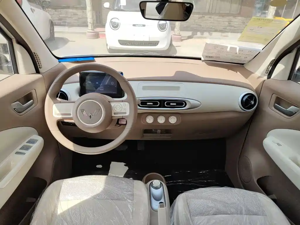 Wuling MINIEV — миниатюра 10