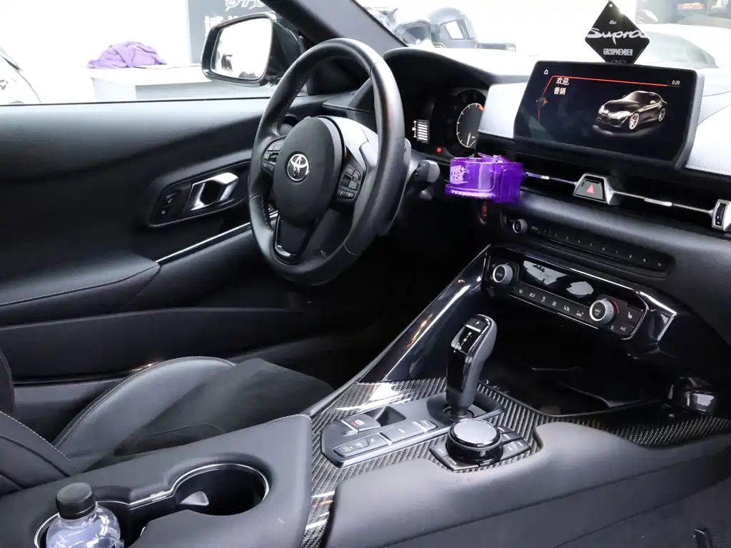 Toyota Supra — миниатюра 5