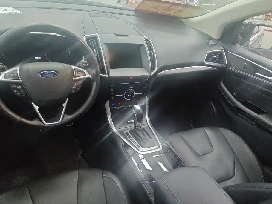 Ford Edge — миниатюра 12