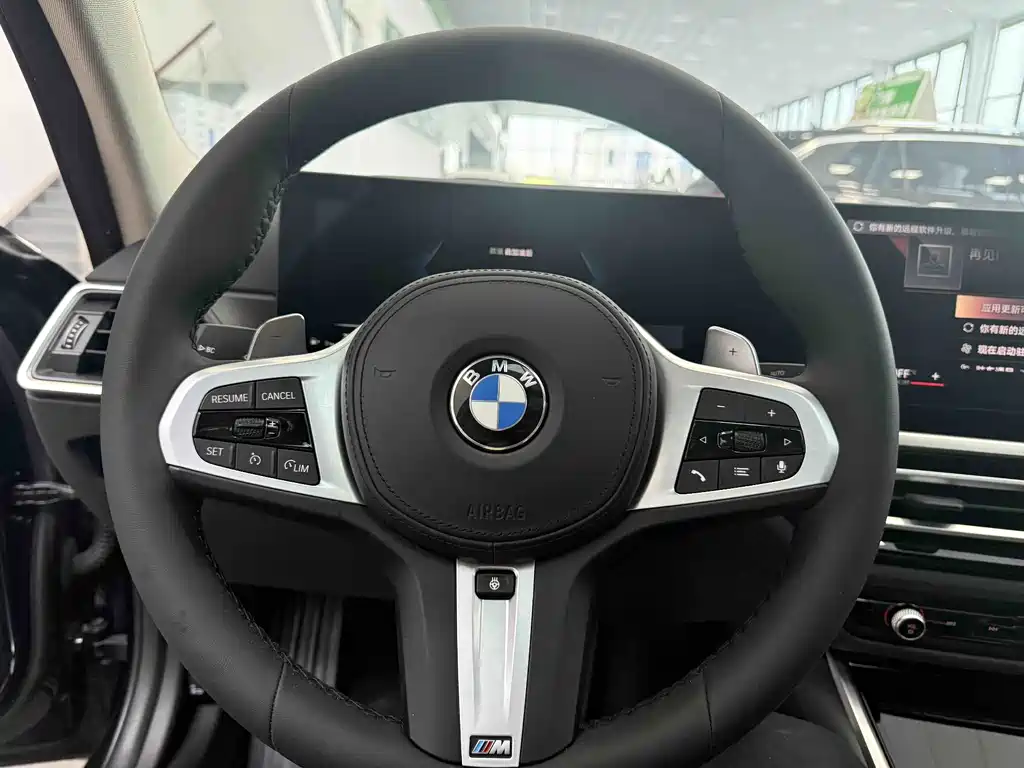 BMW 3 Series 2023 — фото 14