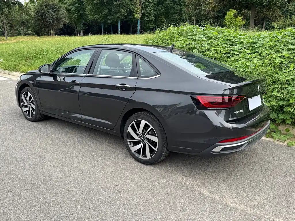 Volkswagen Sagitar — миниатюра 7