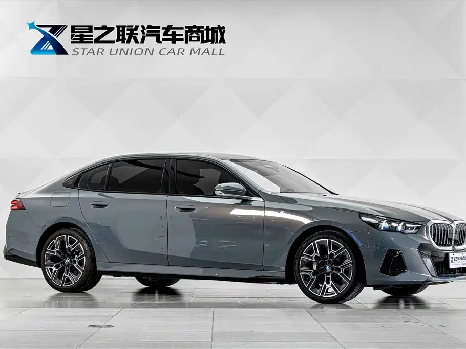 BMW 5 Series — миниатюра 5