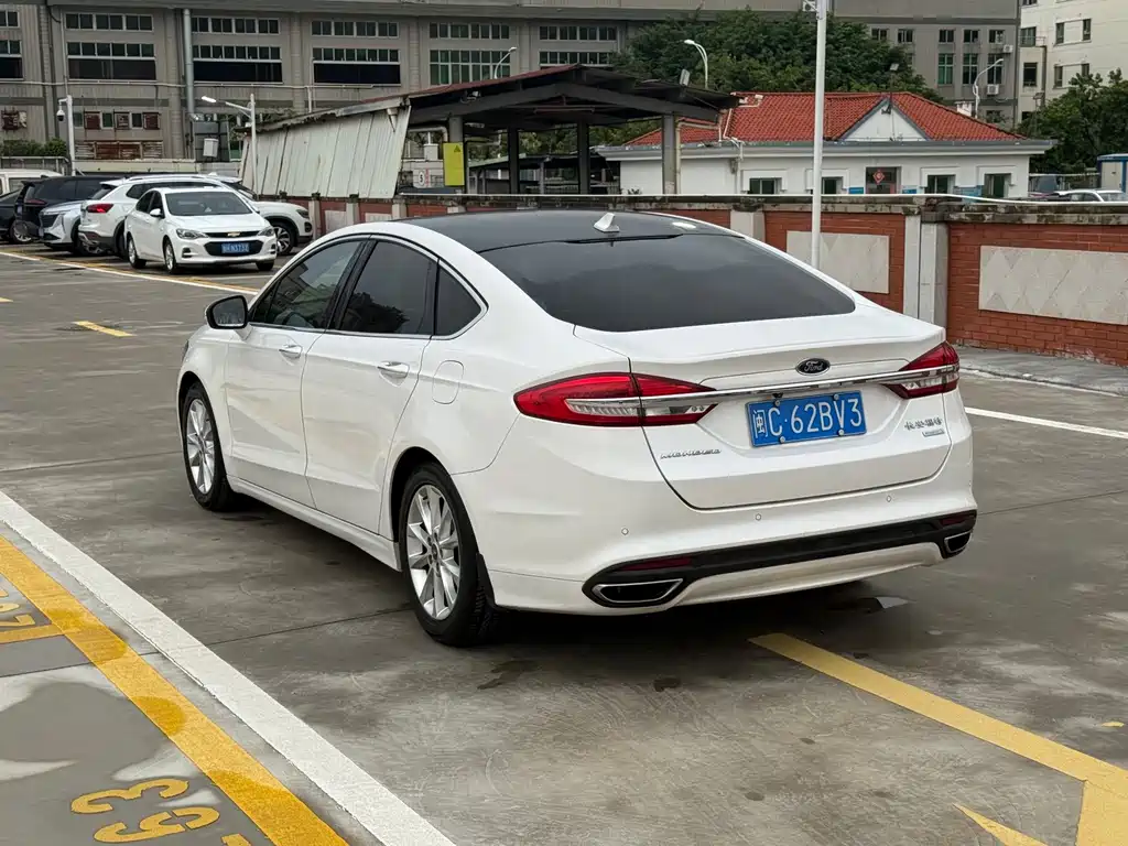 Ford Mondeo — миниатюра 4