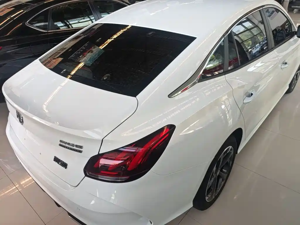 MG MG5 — миниатюра 7