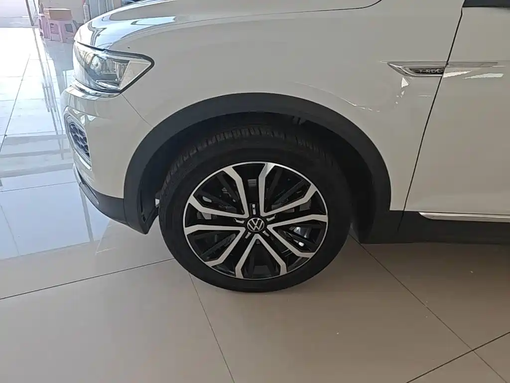 Volkswagen T-Roc — миниатюра 23