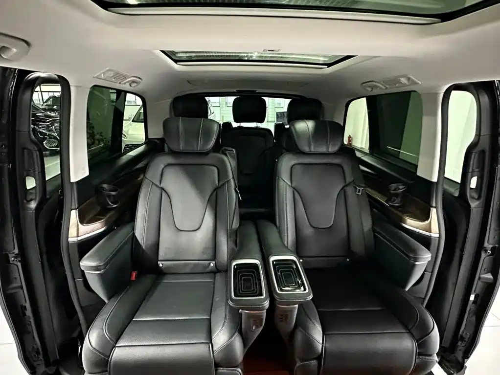 Mercedes-Benz V-Class — миниатюра 14