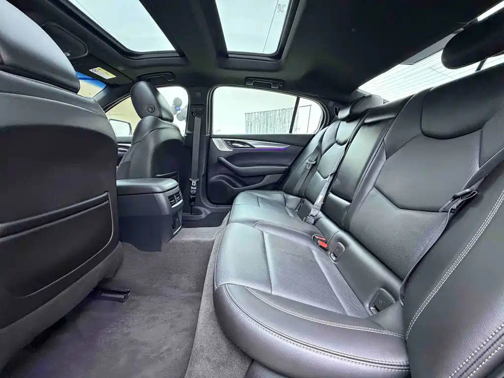 Cadillac CT5 — миниатюра 4