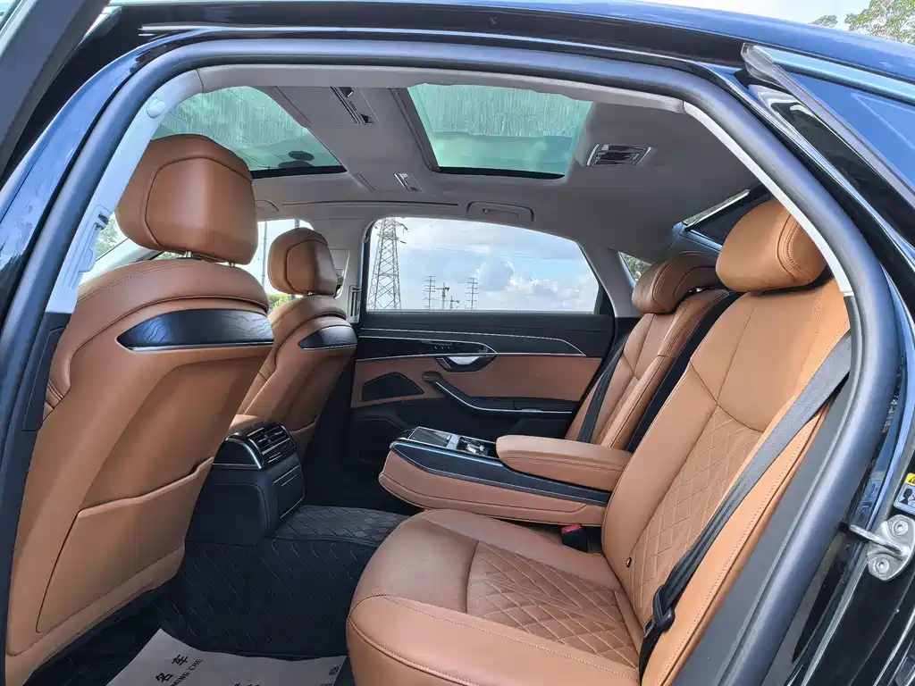 Audi A8 — миниатюра 11