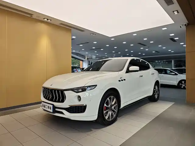 MASERATI LEVANTE 2022