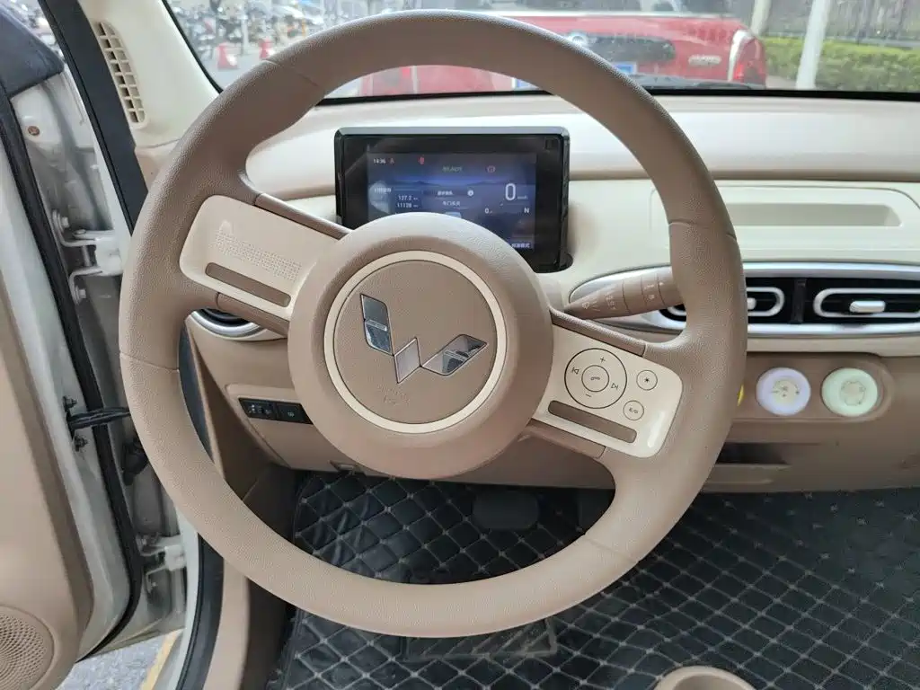 Wuling MINIEV — миниатюра 6