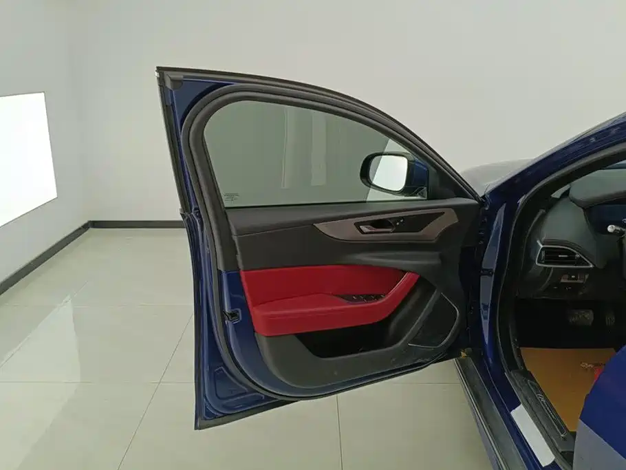 Jaguar XEL — миниатюра 7