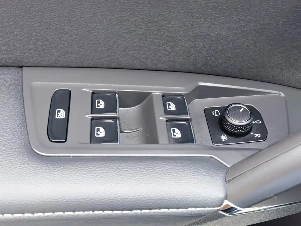 Volkswagen 途观L插电混动 — миниатюра 24