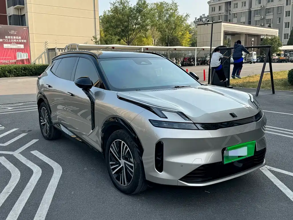 Lynk & Co 08 EM-P — миниатюра 3