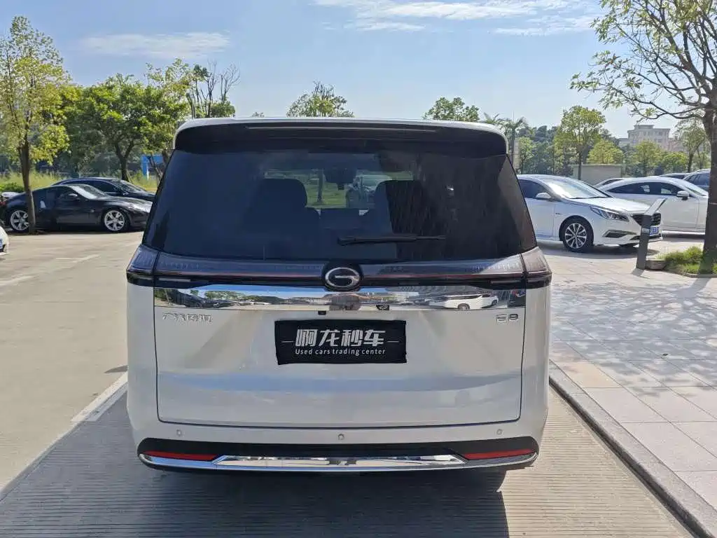 GAC Motor Trumpchi E8 PHEV — миниатюра 4