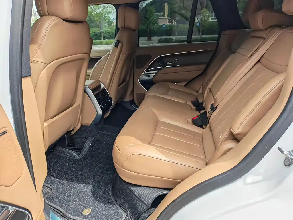 Land Rover Range Rover — миниатюра 6