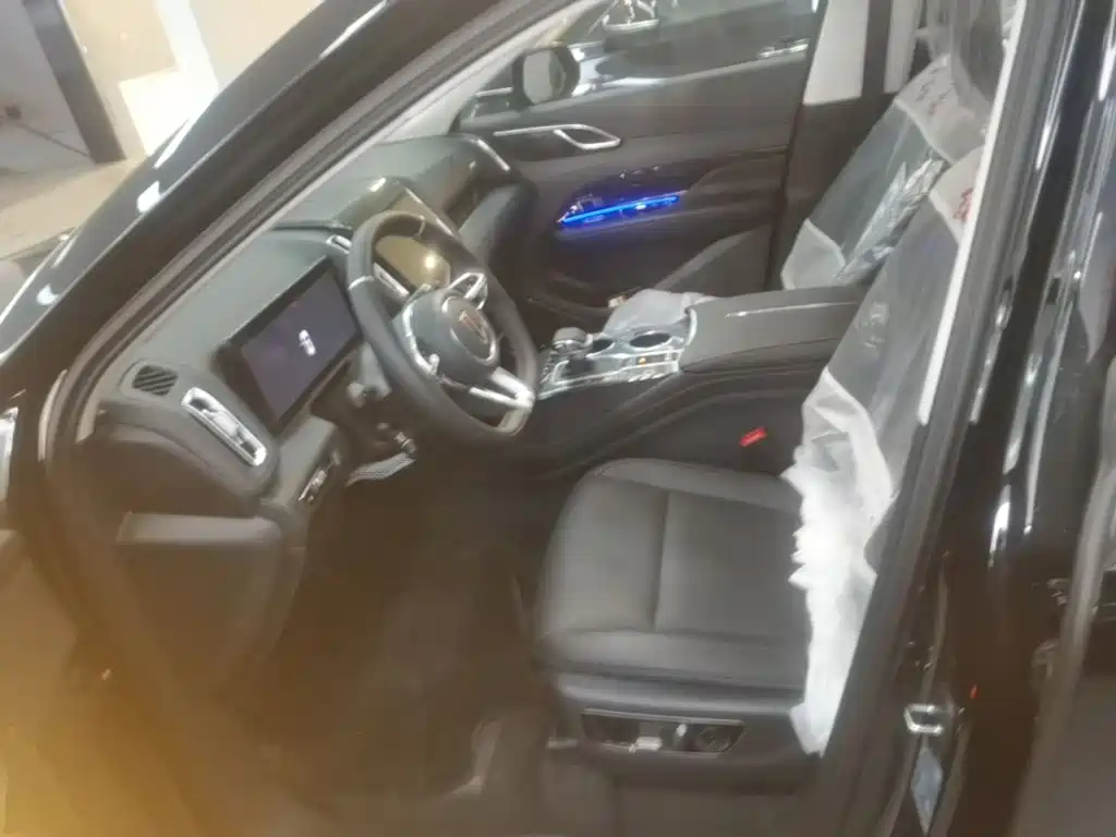 Hongqi Hongqi HS3 PHEV — миниатюра 15