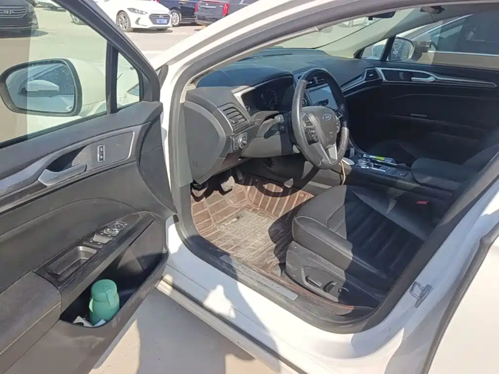Ford Mondeo — миниатюра 16