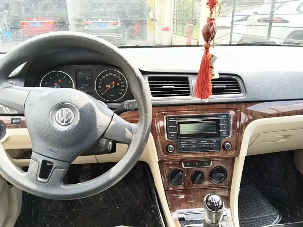 Volkswagen Lavida — миниатюра 10