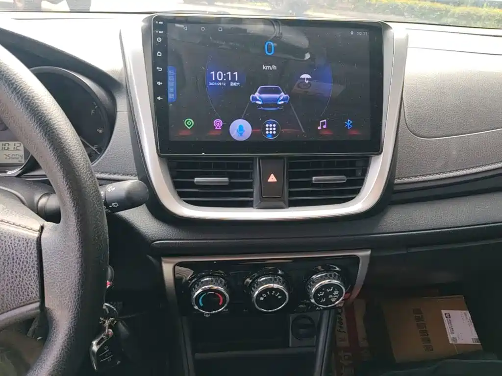 Toyota Yaris L — миниатюра 13