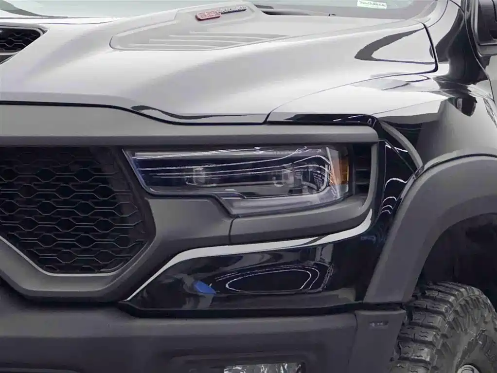 Ram Trucks 2022 6.2T