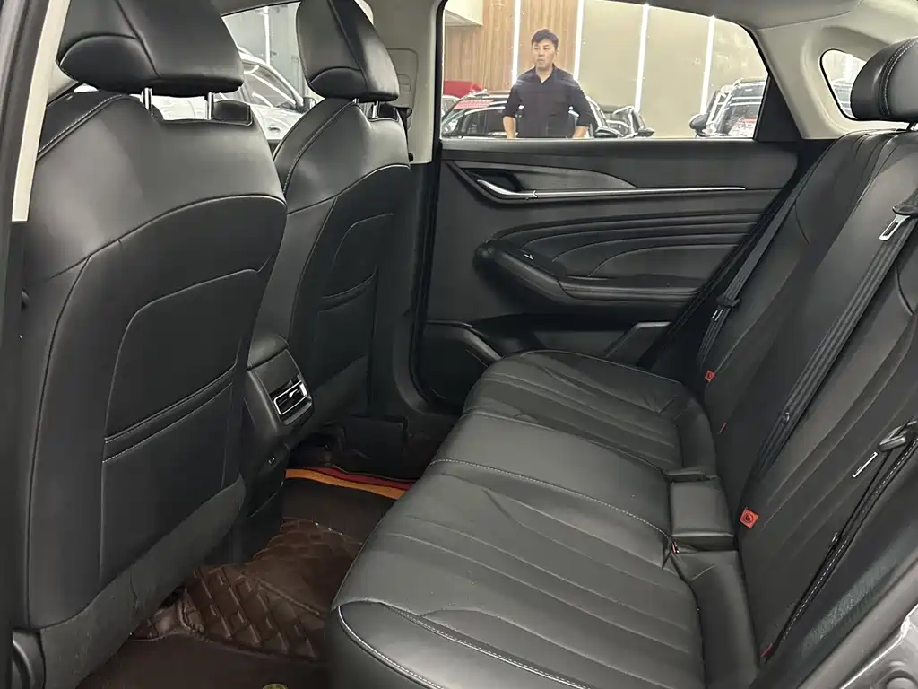 Changan Eado — миниатюра 5