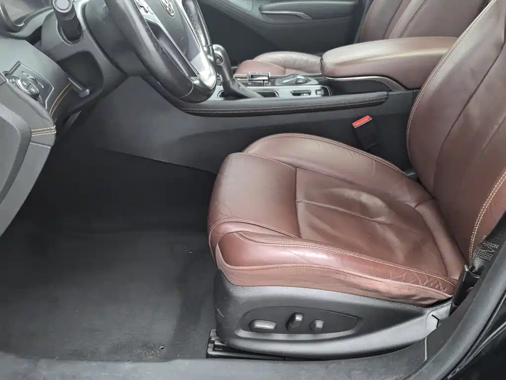 Buick LaCrosse — миниатюра 20
