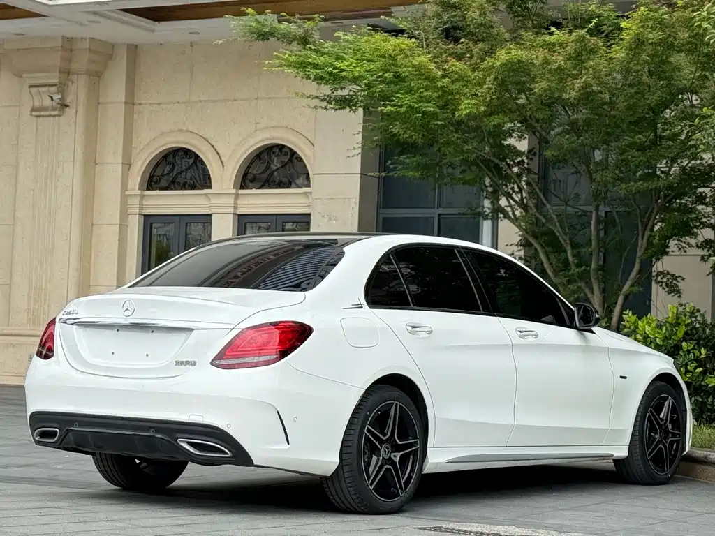 Mercedes-Benz C-Class — миниатюра 10