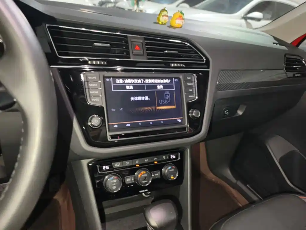 Volkswagen Tiguan L — миниатюра 13