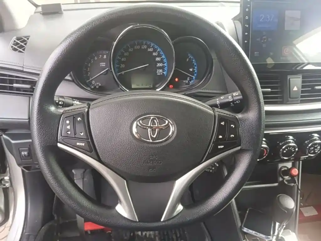 Toyota Yaris L — миниатюра 11