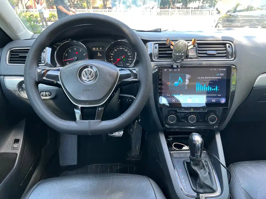 Volkswagen Sagitar — миниатюра 10