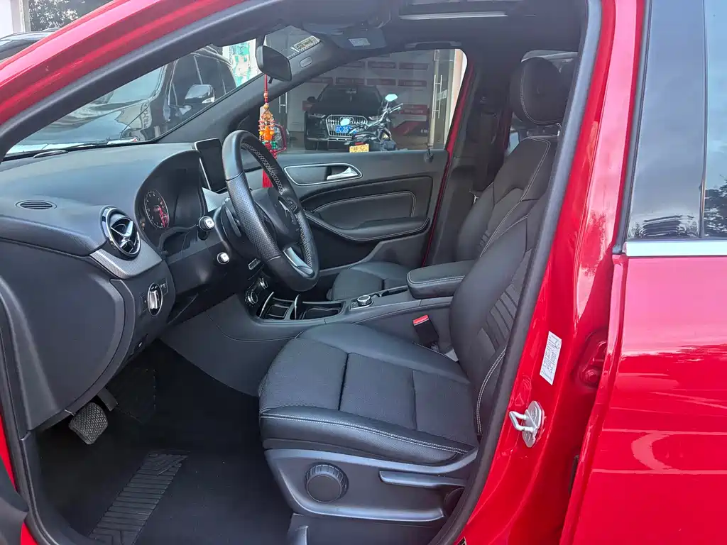 Mercedes-Benz B-Class — миниатюра 3
