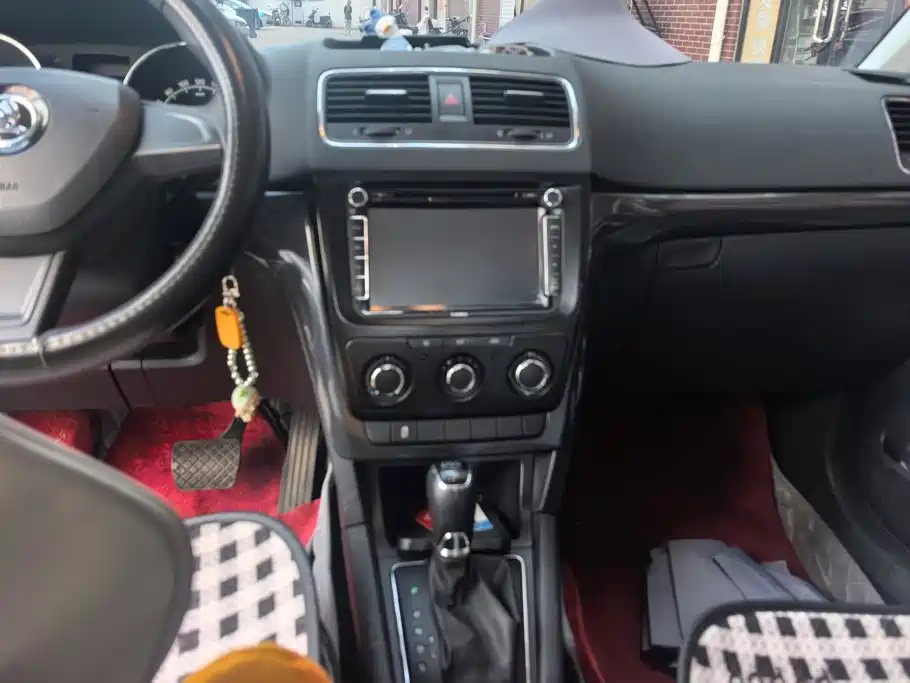 Skoda Yeti — миниатюра 13