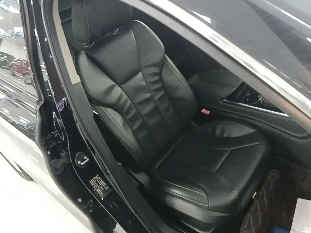 Hongqi Hongqi H5 — миниатюра 25
