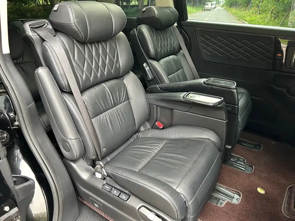 Honda Elysion — миниатюра 16
