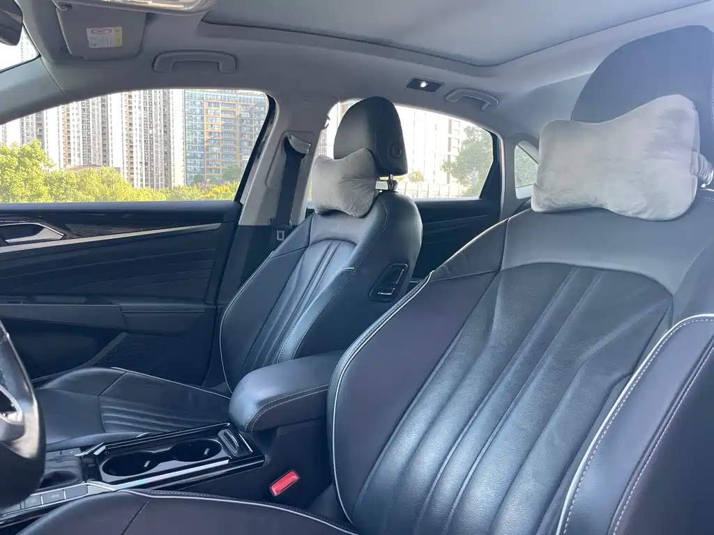Volkswagen Passat — миниатюра 11