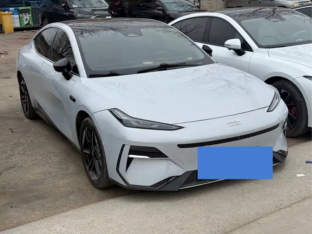 GEELY GALAXY GALAXY E8