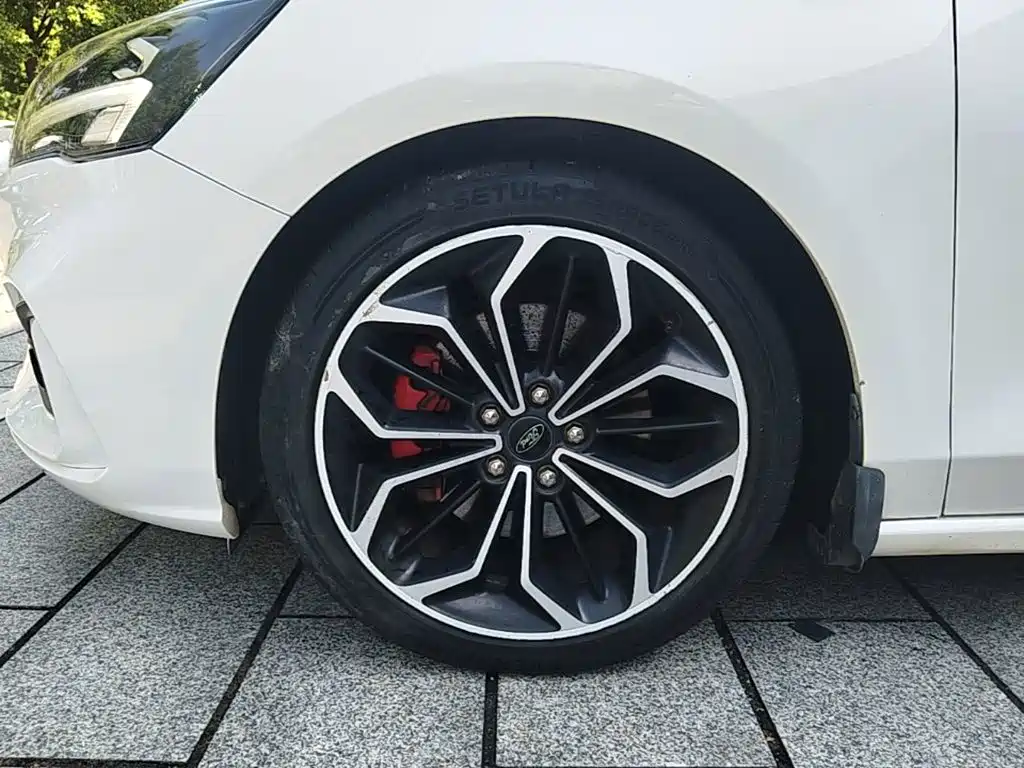 Ford Focus — миниатюра 23