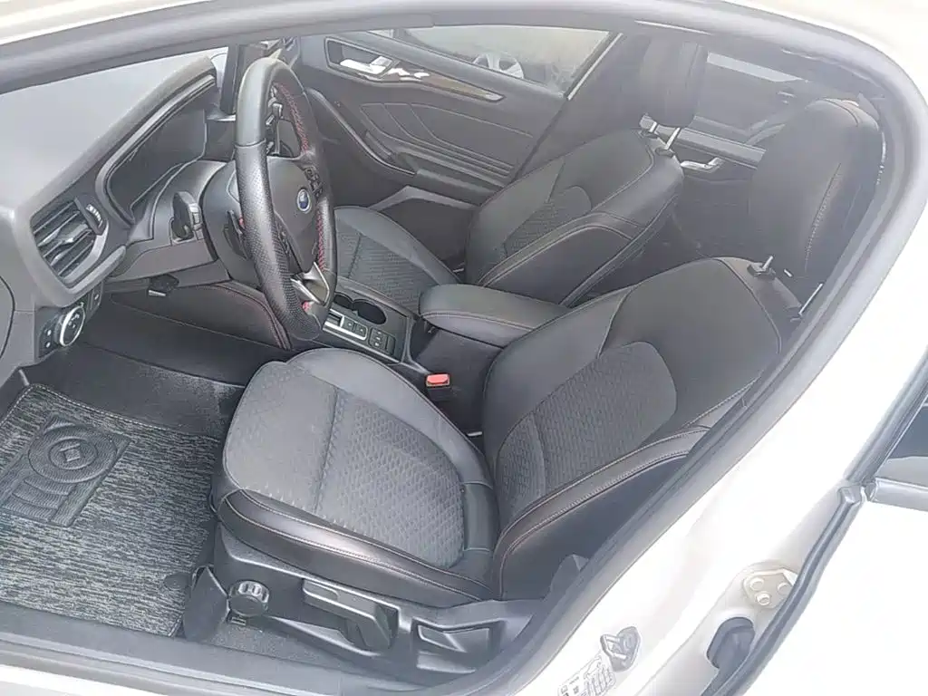 Ford Focus — миниатюра 15