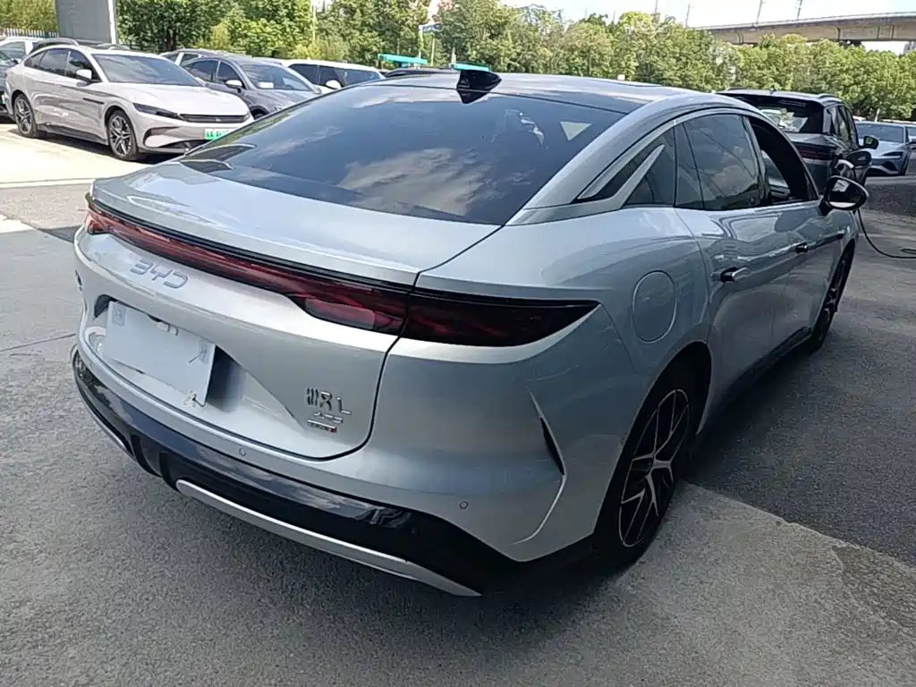 BYD Хань Ли — миниатюра 7
