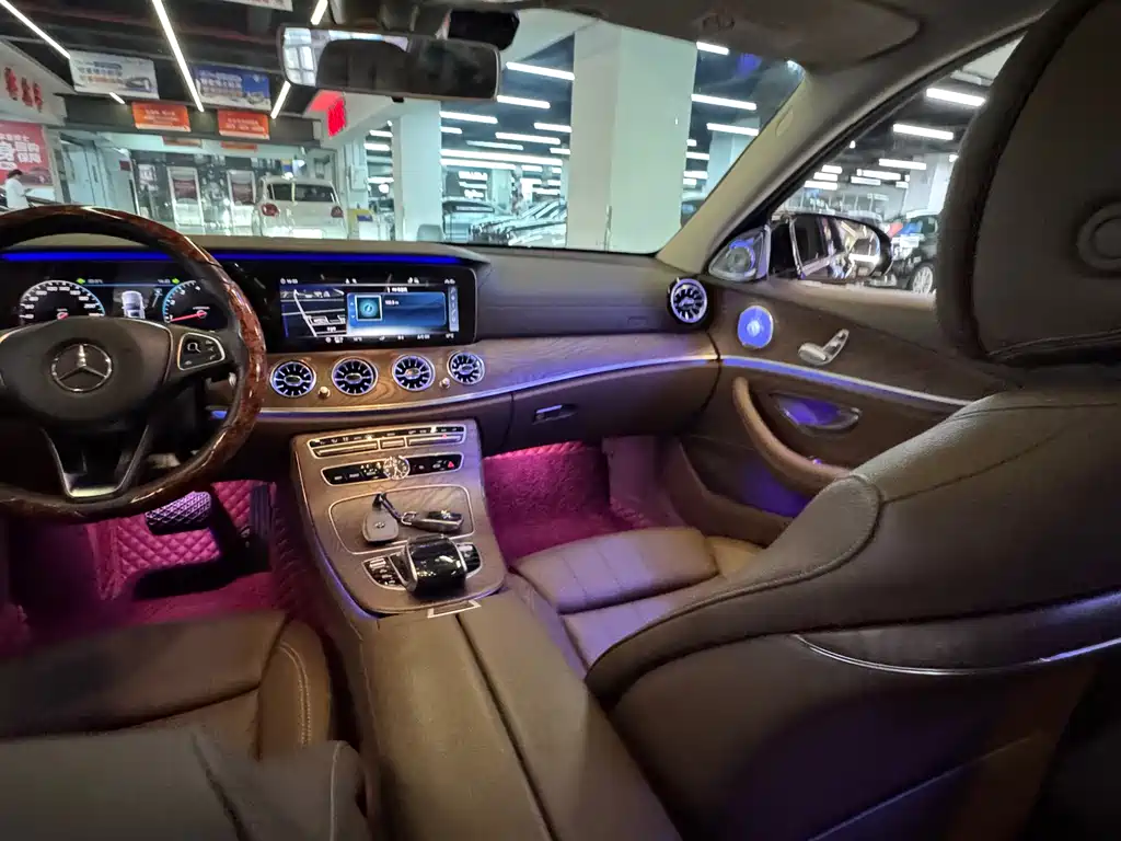 Mercedes-Benz E-Class — миниатюра 17