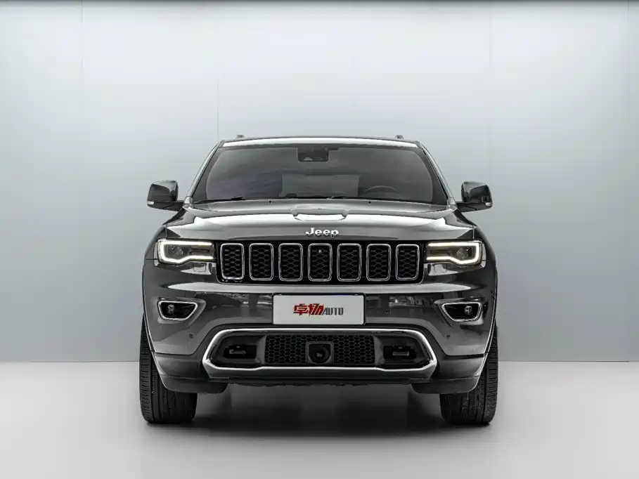 Jeep Grand Cherokee (Import) — миниатюра 2