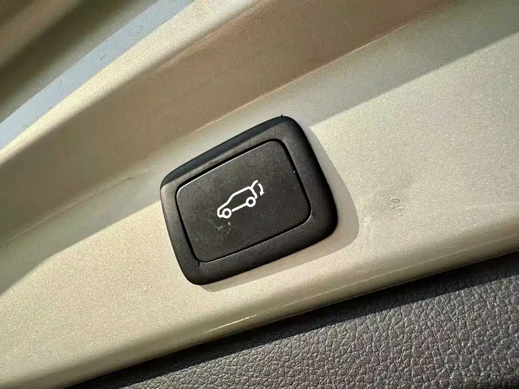 ROEWE RX5 NEW ENERGY