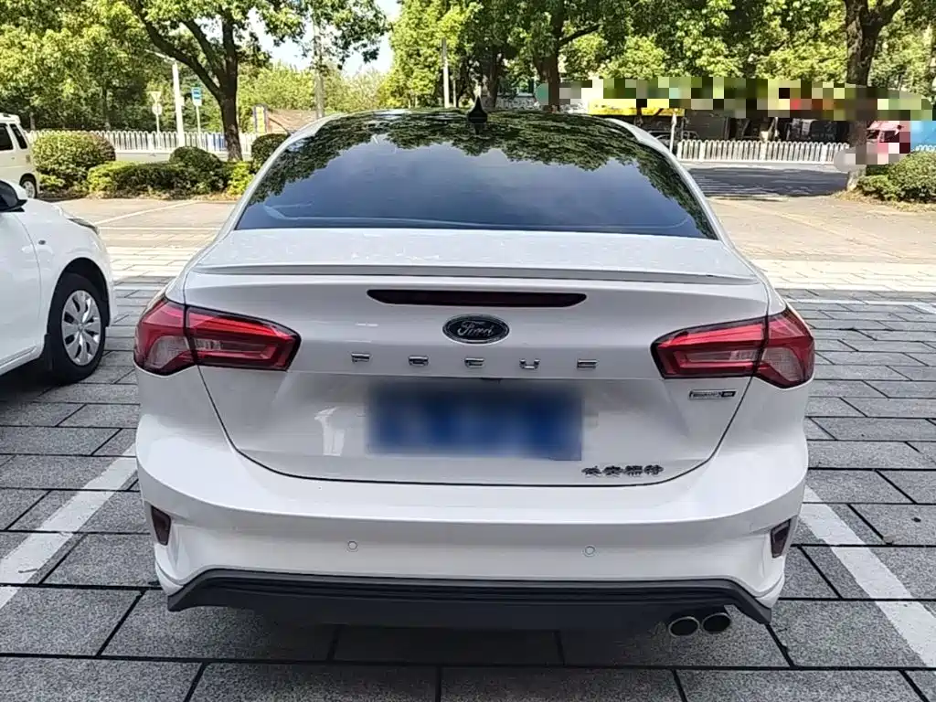 Ford Focus — миниатюра 6