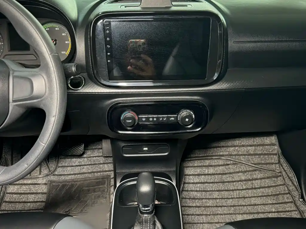 Roewe Clever — миниатюра 10