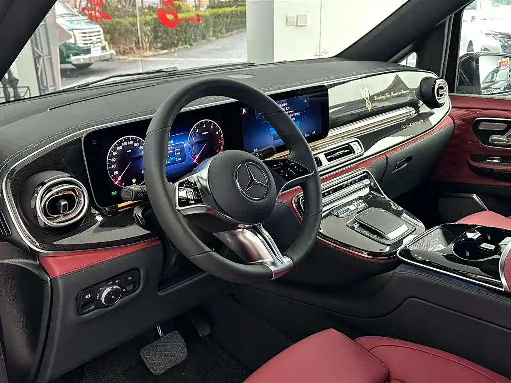 Mercedes-Benz V-Class V 2024 V 300 L Luxury