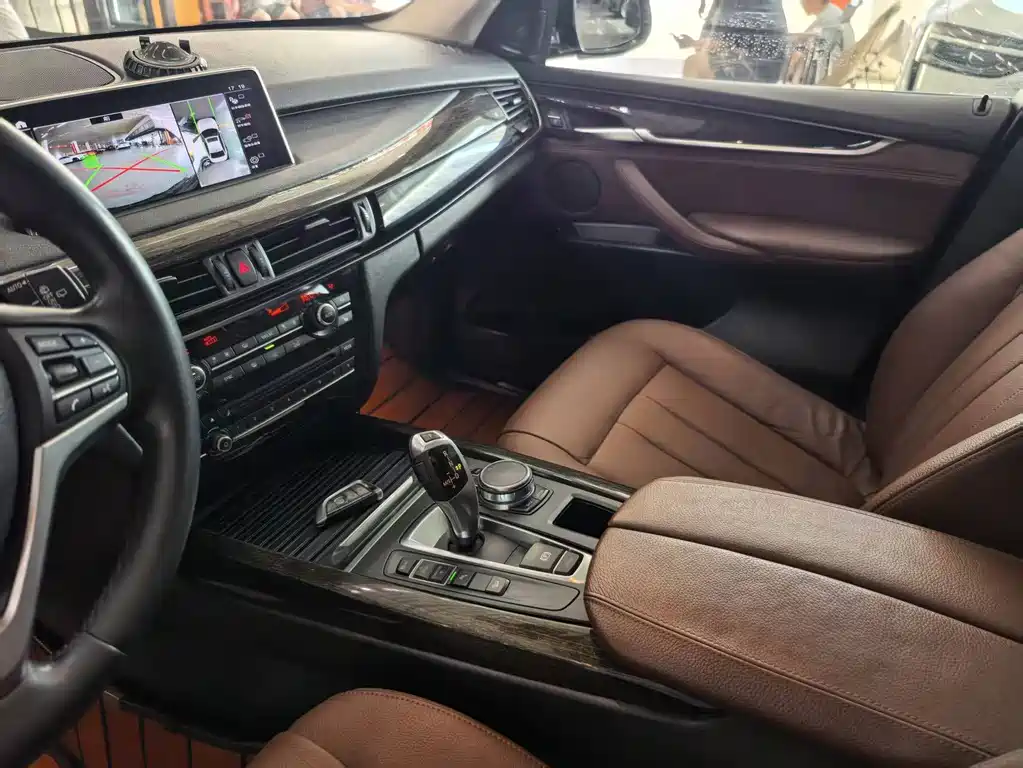 BMW X5 (Import) — миниатюра 12